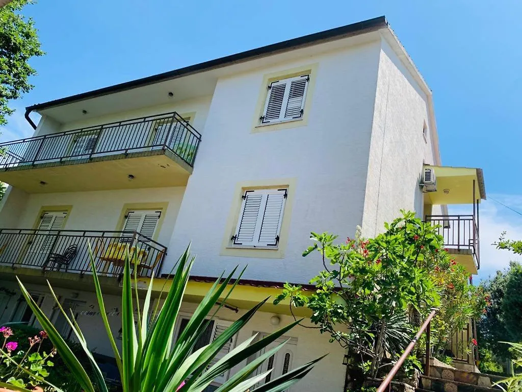 Apartments Nikolina Malinska Kroatië
